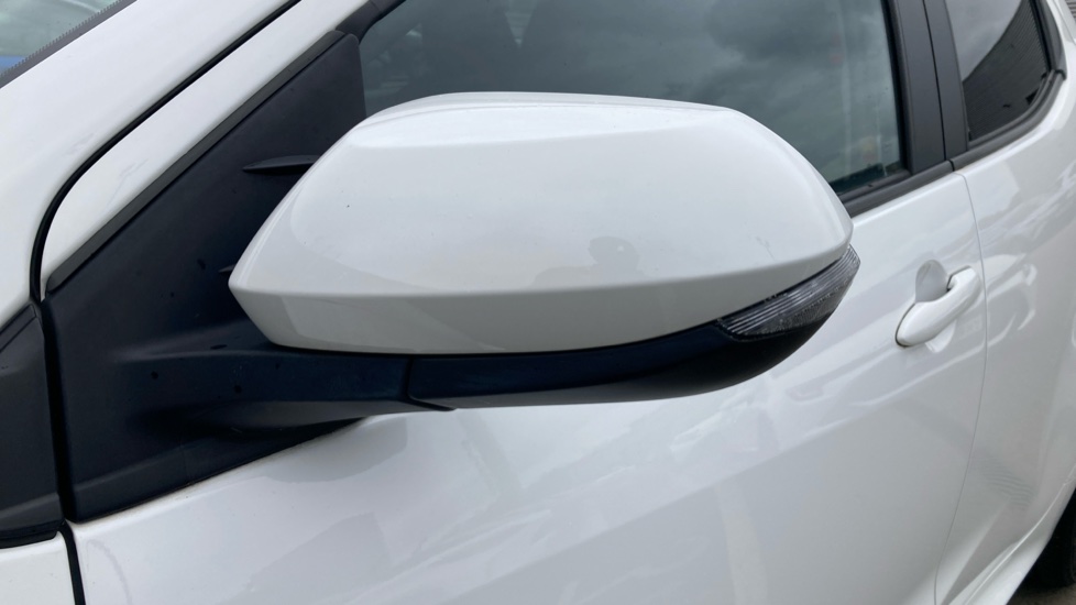 Toyota Yaris 1.5 Hybrid Design 5dr CVT Hybrid Hatchback - Image 50