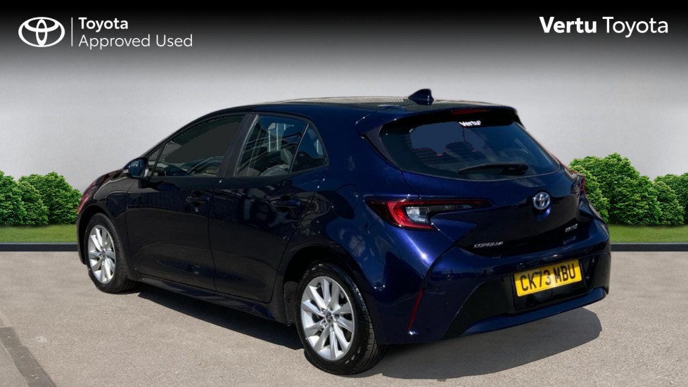 Toyota Corolla 1.8 Hybrid Icon 5dr CVT Hybrid Hatchback - Image 4