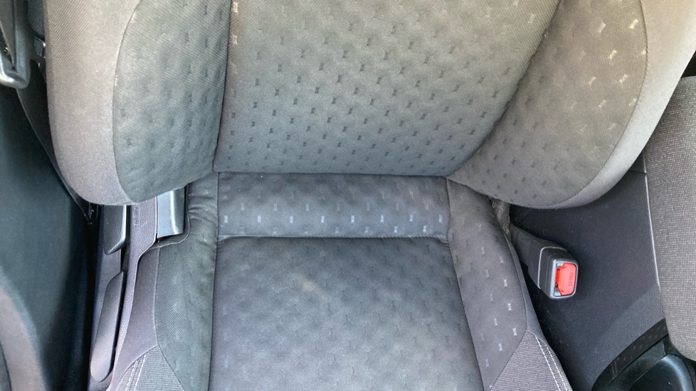 Toyota Corolla 1.8 Hybrid Icon 5dr CVT Hybrid Hatchback - Image 14