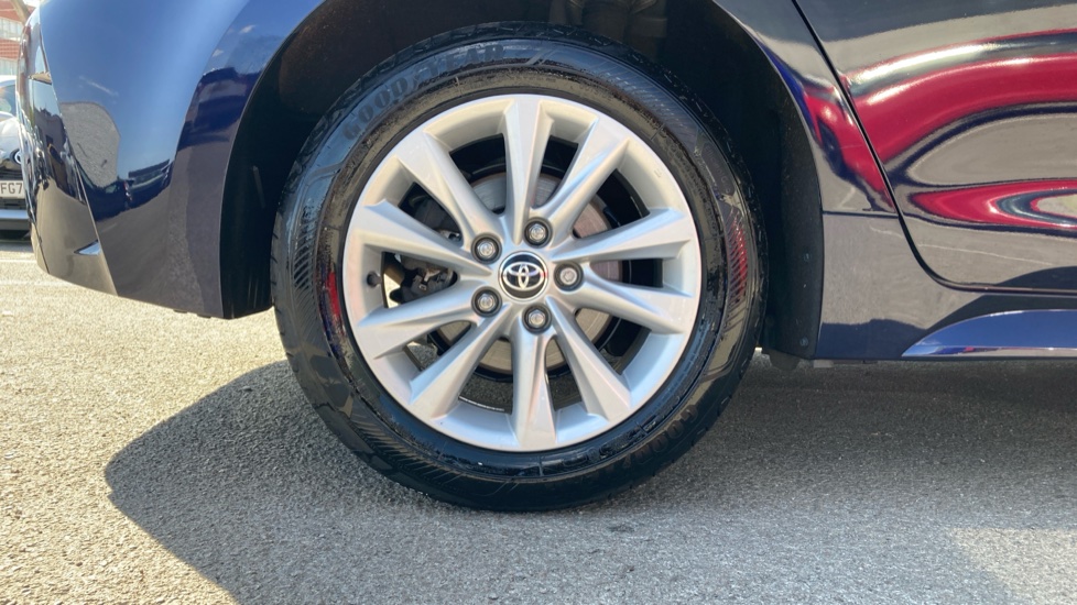 Toyota Corolla 1.8 Hybrid Icon 5dr CVT Hybrid Hatchback - Image 25