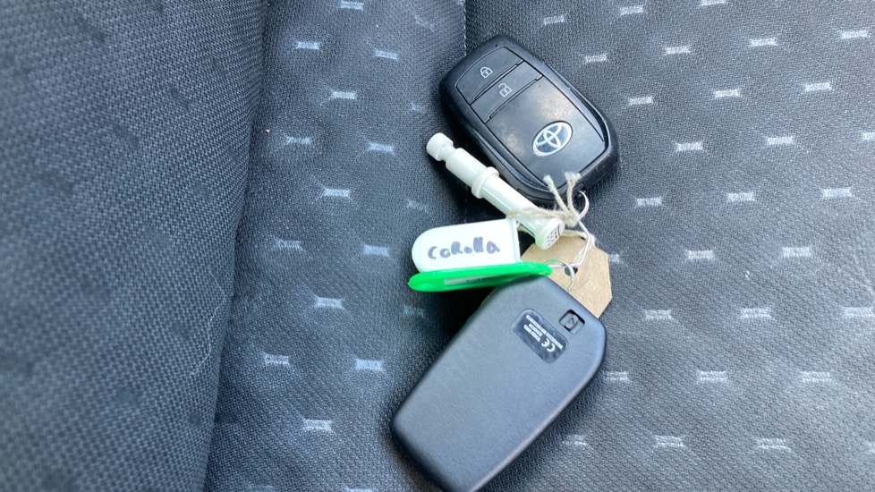 Toyota Corolla 1.8 Hybrid Icon 5dr CVT Hybrid Hatchback - Image 28