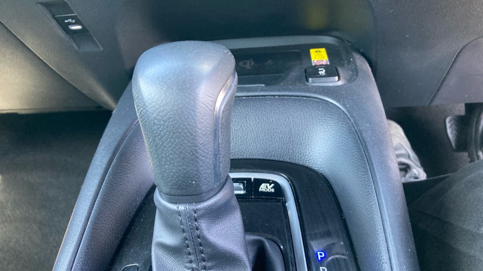 Toyota Corolla 1.8 Hybrid Icon 5dr CVT Hybrid Hatchback - Image 36