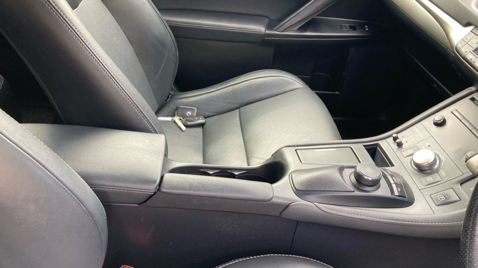 Lexus CT 200h 1.8 F-Sport 5dr CVT Auto Hybrid Hatchback - Image 18