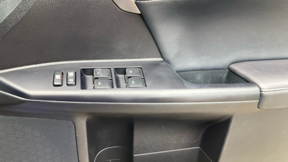 Lexus CT 200h 1.8 F-Sport 5dr CVT Auto Hybrid Hatchback - Image 30
