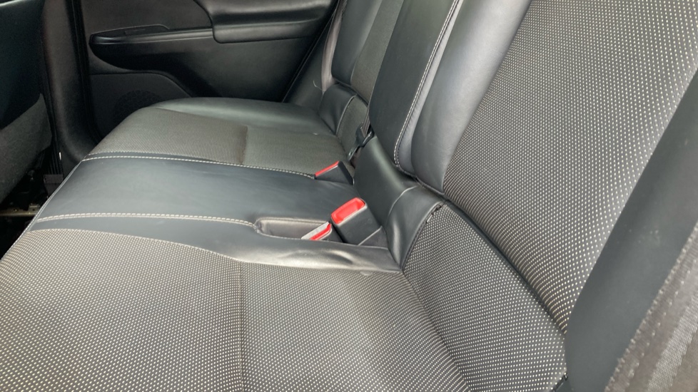 Lexus CT 200h 1.8 F-Sport 5dr CVT Auto Hybrid Hatchback - Image 37