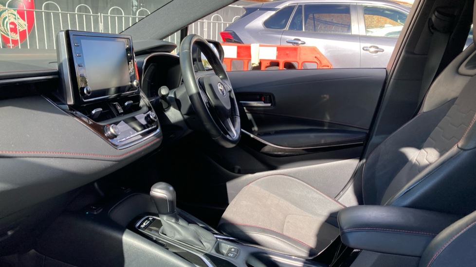 Toyota Corolla 1.8 VVT-i Hybrid Excel 5dr CVT Hybrid Hatchback - Image 5
