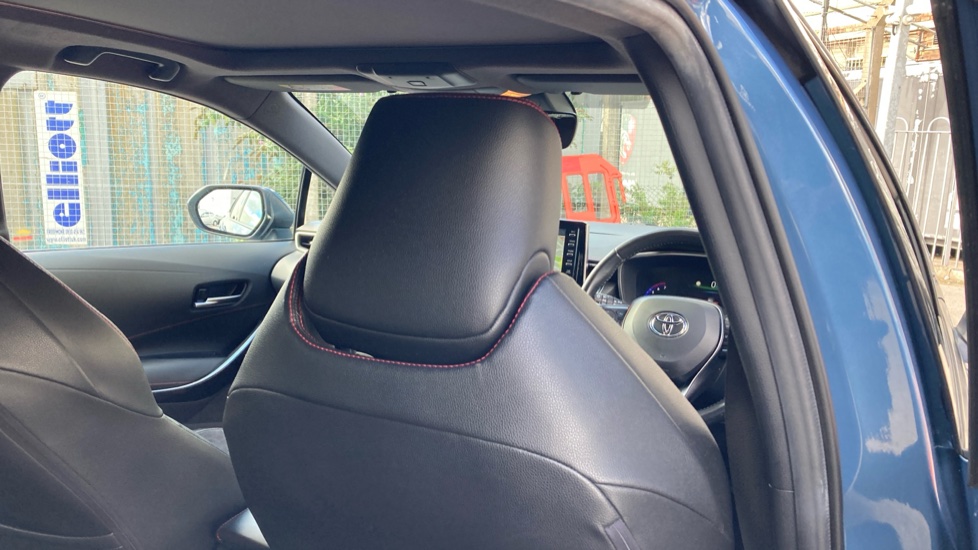 Toyota Corolla 1.8 VVT-i Hybrid Excel 5dr CVT Hybrid Hatchback - Image 19