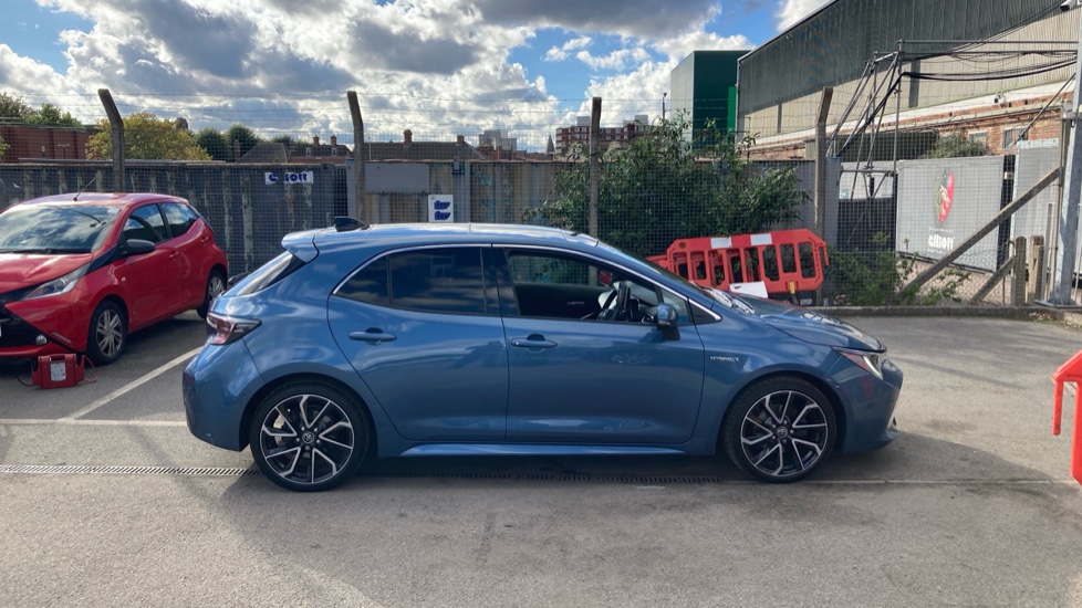 Toyota Corolla 1.8 VVT-i Hybrid Excel 5dr CVT Hybrid Hatchback - Image 23