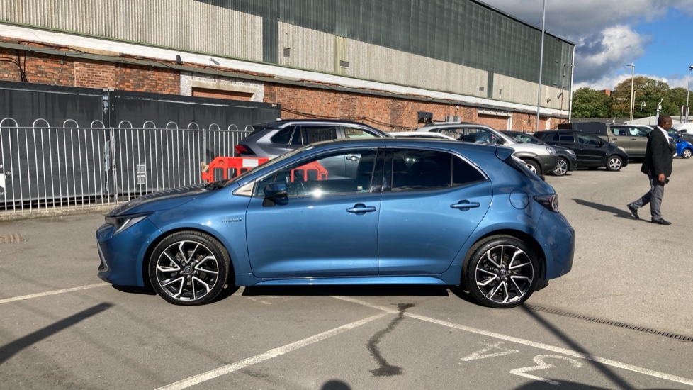 Toyota Corolla 1.8 VVT-i Hybrid Excel 5dr CVT Hybrid Hatchback - Image 24