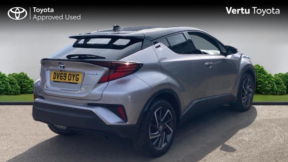 Toyota C-HR 1.8 Hybrid Dynamic 5dr CVT Hybrid Hatchback - Image 2