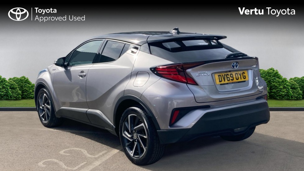 Toyota C-HR 1.8 Hybrid Dynamic 5dr CVT Hybrid Hatchback - Image 4