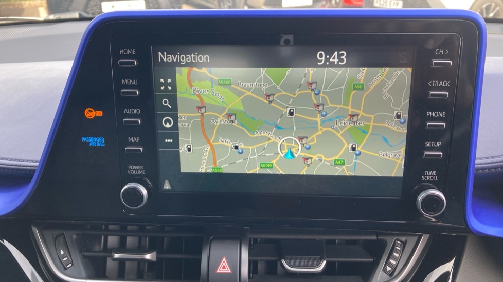 Toyota C-HR 1.8 Hybrid Dynamic 5dr CVT Hybrid Hatchback - Image 9