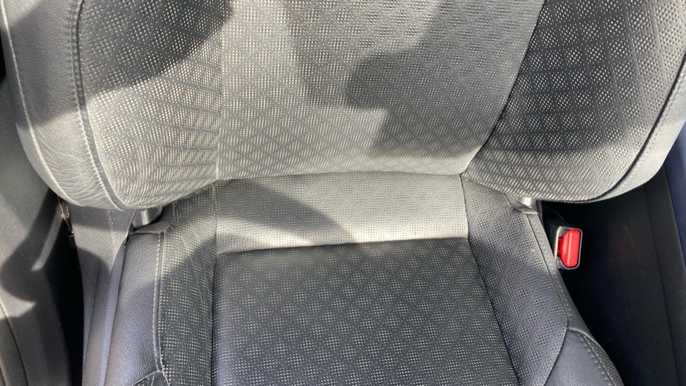 Toyota C-HR 1.8 Hybrid Dynamic 5dr CVT Hybrid Hatchback - Image 14