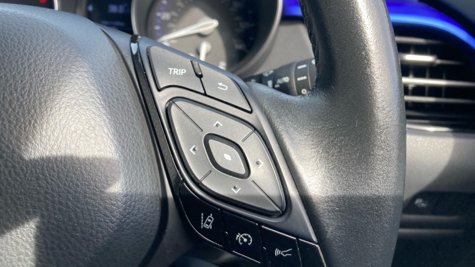 Toyota C-HR 1.8 Hybrid Dynamic 5dr CVT Hybrid Hatchback - Image 30
