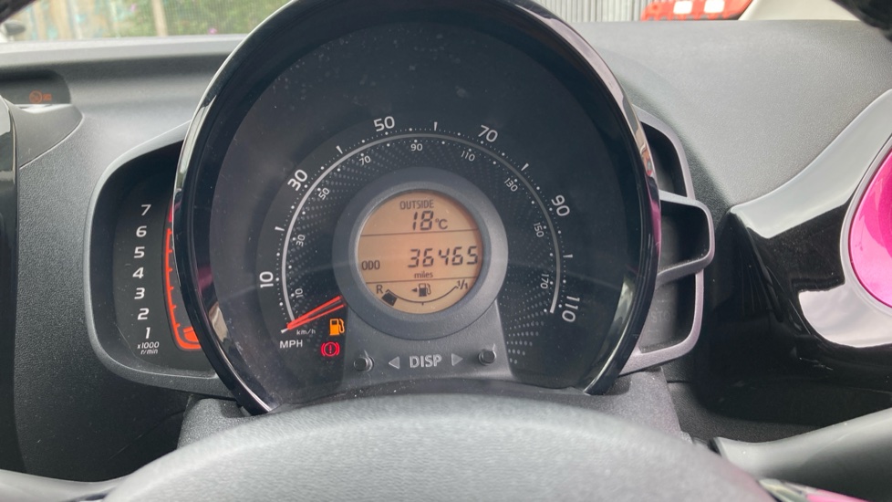 Toyota Aygo 1.0 VVT-i X-Cite 5 5dr Petrol Hatchback - Image 11