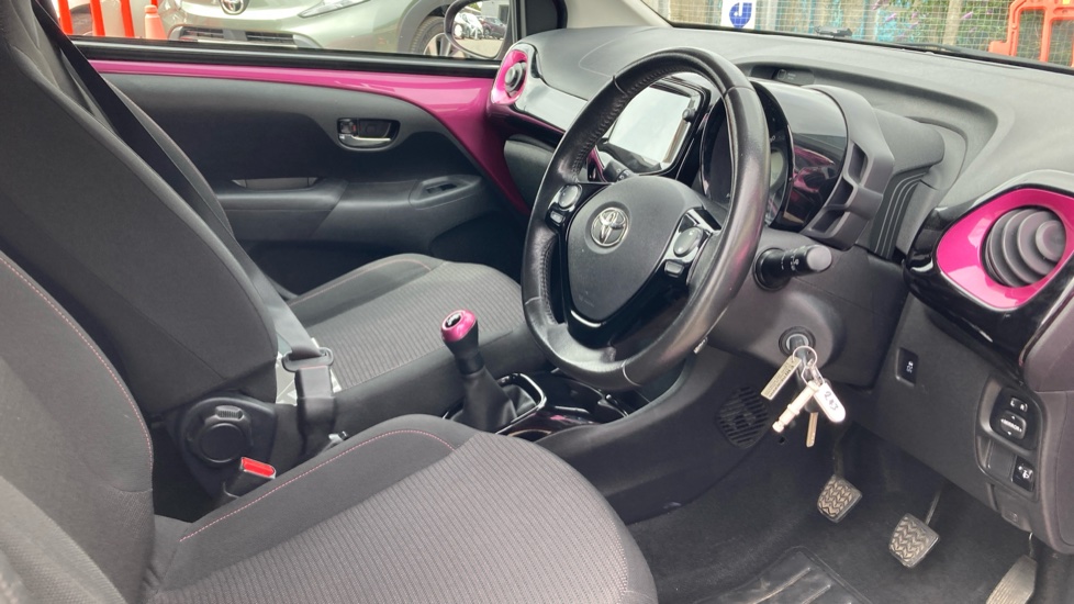 Toyota Aygo 1.0 VVT-i X-Cite 5 5dr Petrol Hatchback - Image 12