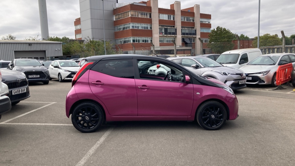 Toyota Aygo 1.0 VVT-i X-Cite 5 5dr Petrol Hatchback - Image 23