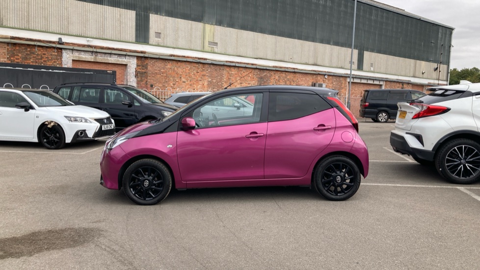 Toyota Aygo 1.0 VVT-i X-Cite 5 5dr Petrol Hatchback - Image 24
