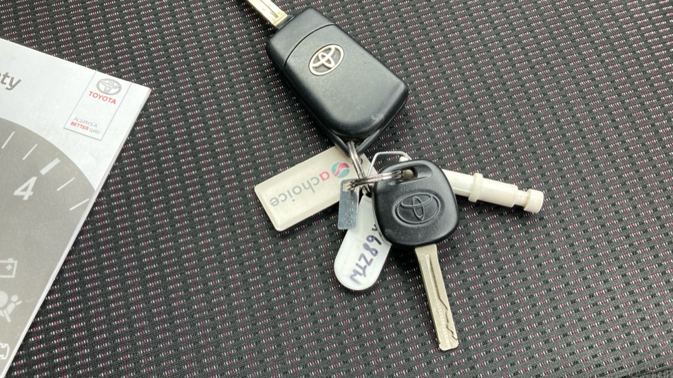 Toyota Aygo 1.0 VVT-i X-Cite 5 5dr Petrol Hatchback - Image 28