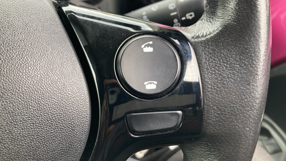 Toyota Aygo 1.0 VVT-i X-Cite 5 5dr Petrol Hatchback - Image 31