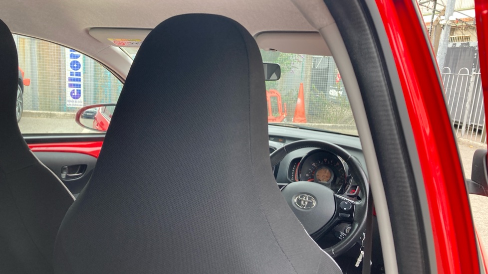 Toyota Aygo 1.0 VVT-i X-Style 5dr Petrol Hatchback - Image 19