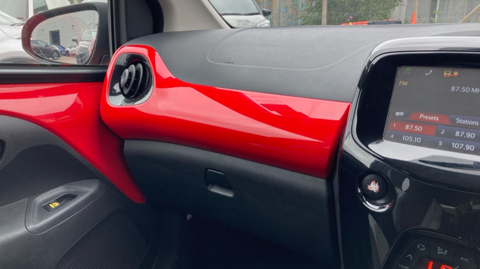 Toyota Aygo 1.0 VVT-i X-Style 5dr Petrol Hatchback - Image 27