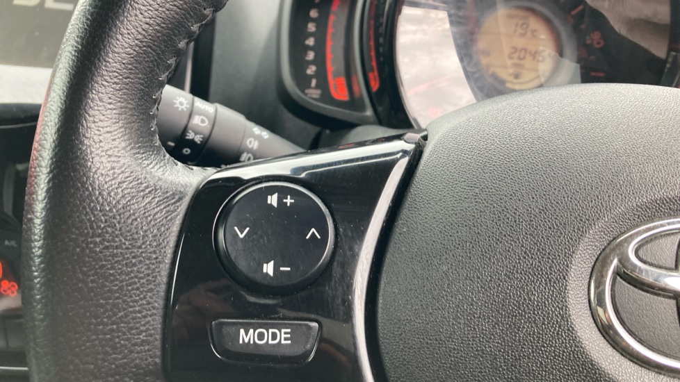 Toyota Aygo 1.0 VVT-i X-Style 5dr Petrol Hatchback - Image 38