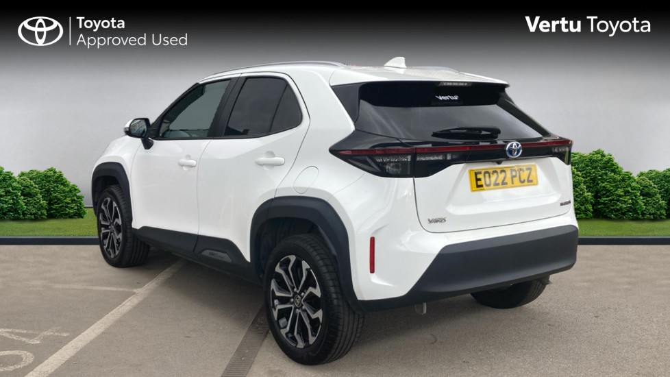 Toyota Yaris Cross 1.5 Hybrid Design 5dr CVT Hybrid Estate - Image 4