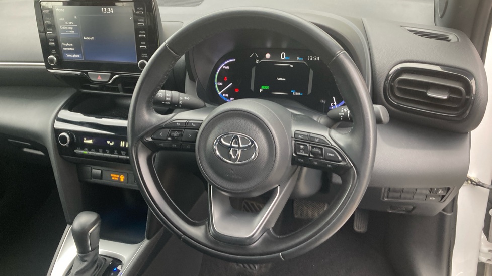 Toyota Yaris Cross 1.5 Hybrid Design 5dr CVT Hybrid Estate - Image 10