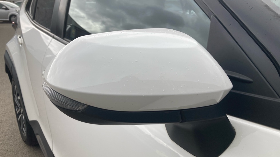 Toyota Yaris Cross 1.5 Hybrid Design 5dr CVT Hybrid Estate - Image 47