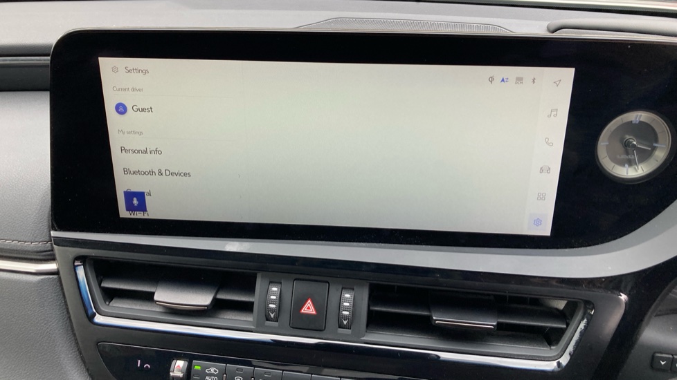 Lexus ES 300h 2.5 4dr CVT Premium Edition Hybrid Saloon - Image 44