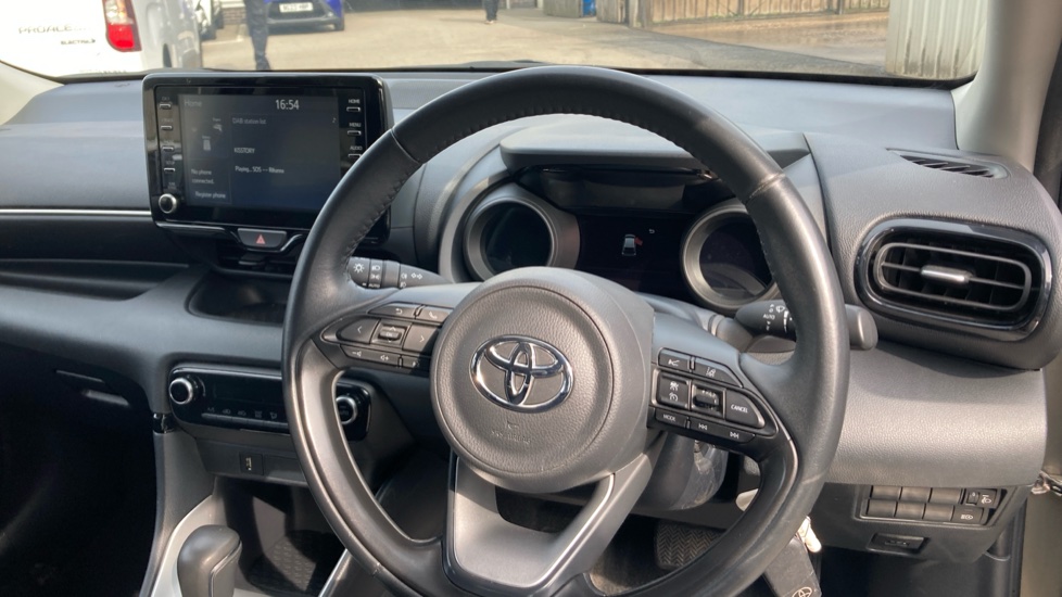 Toyota Yaris 1.5 Hybrid Design 5dr CVT Hybrid Hatchback - Image 10