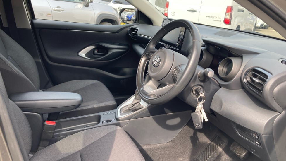 Toyota Yaris 1.5 Hybrid Design 5dr CVT Hybrid Hatchback - Image 12