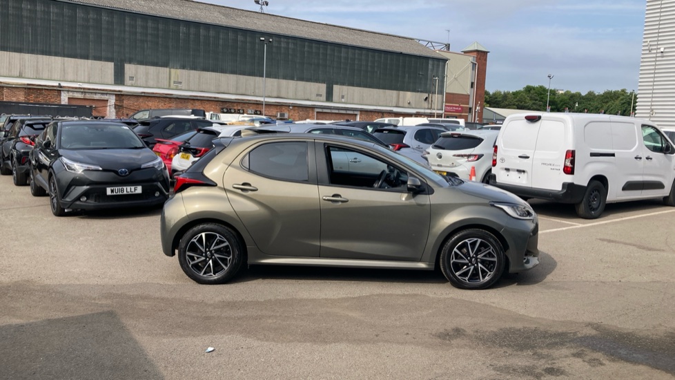 Toyota Yaris 1.5 Hybrid Design 5dr CVT Hybrid Hatchback - Image 23