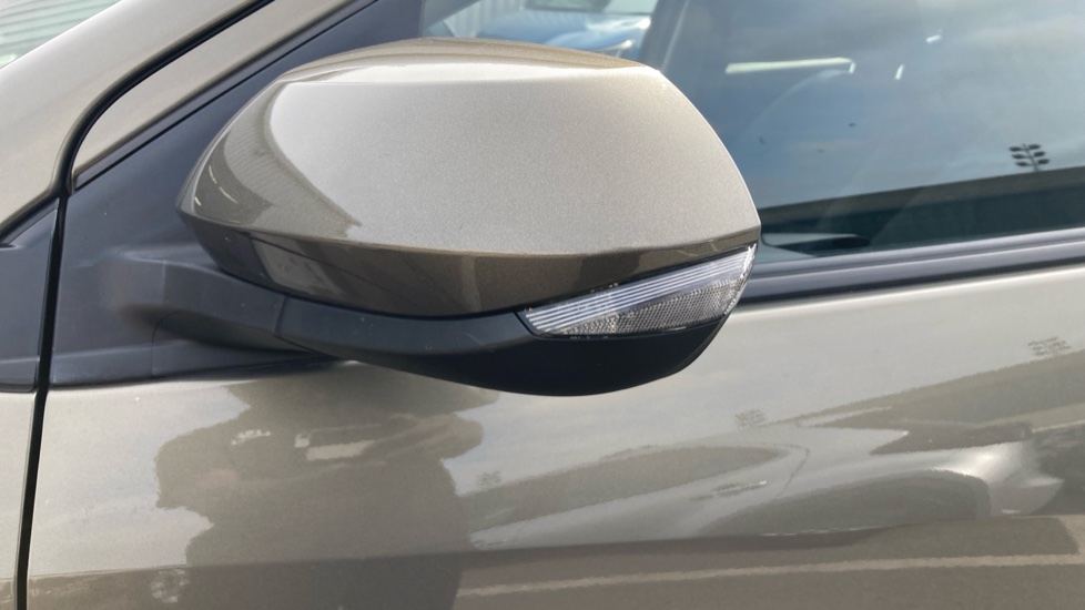 Toyota Yaris 1.5 Hybrid Design 5dr CVT Hybrid Hatchback - Image 48