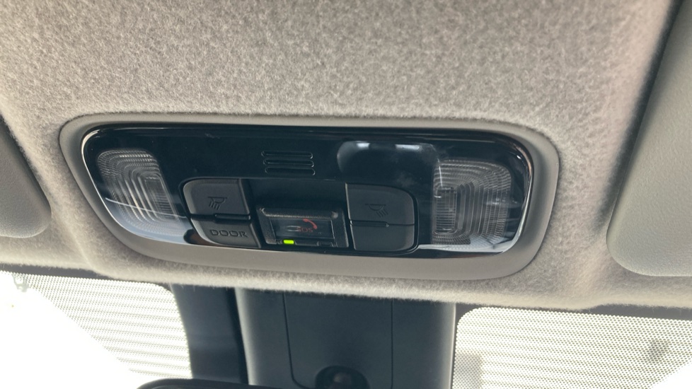 Toyota Yaris 1.5 Hybrid Design 5dr CVT Hybrid Hatchback - Image 50