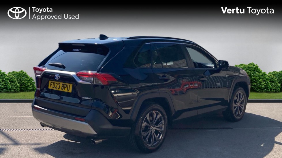 Toyota RAV4 2.5 VVT-i Hybrid Design 5dr CVT 2WD Hybrid Estate - Image 2