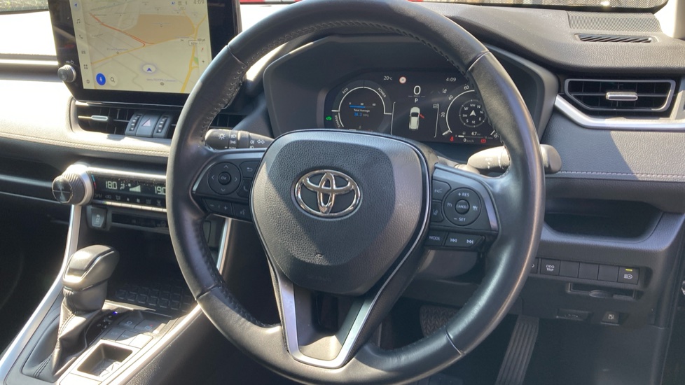 Toyota RAV4 2.5 VVT-i Hybrid Design 5dr CVT 2WD Hybrid Estate - Image 10