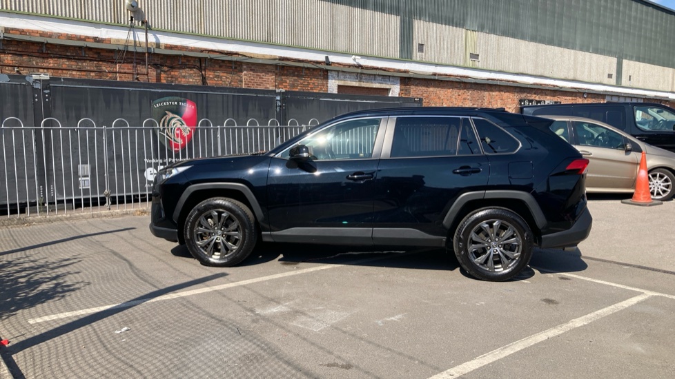 Toyota RAV4 2.5 VVT-i Hybrid Design 5dr CVT 2WD Hybrid Estate - Image 24