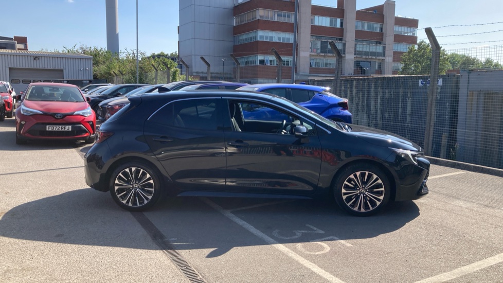 Toyota Corolla 2.0 Hybrid Design 5dr CVT Hybrid Hatchback - Image 23