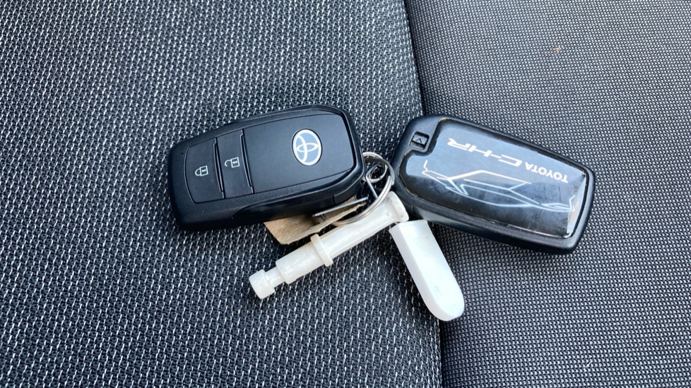 Toyota C-HR 1.8 Hybrid Icon 5dr CVT Hybrid Hatchback - Image 28