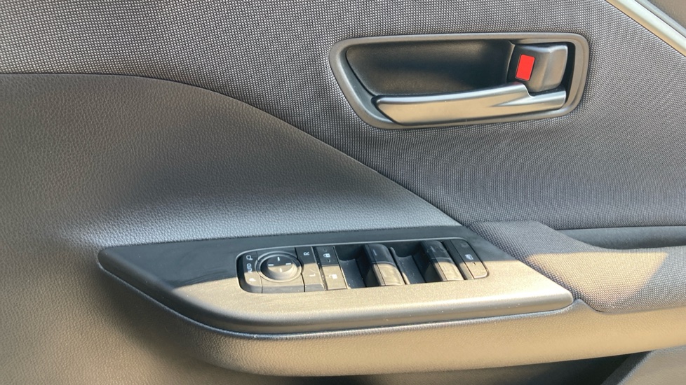 Toyota C-HR 1.8 Hybrid Icon 5dr CVT Hybrid Hatchback - Image 29
