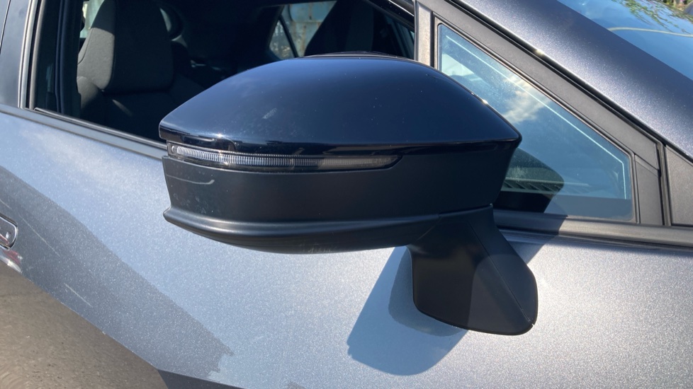 Toyota C-HR 1.8 Hybrid Icon 5dr CVT Hybrid Hatchback - Image 50