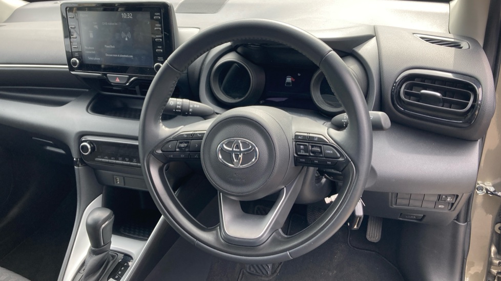 Toyota Yaris 1.5 Hybrid Design 5dr CVT Hybrid Hatchback - Image 7