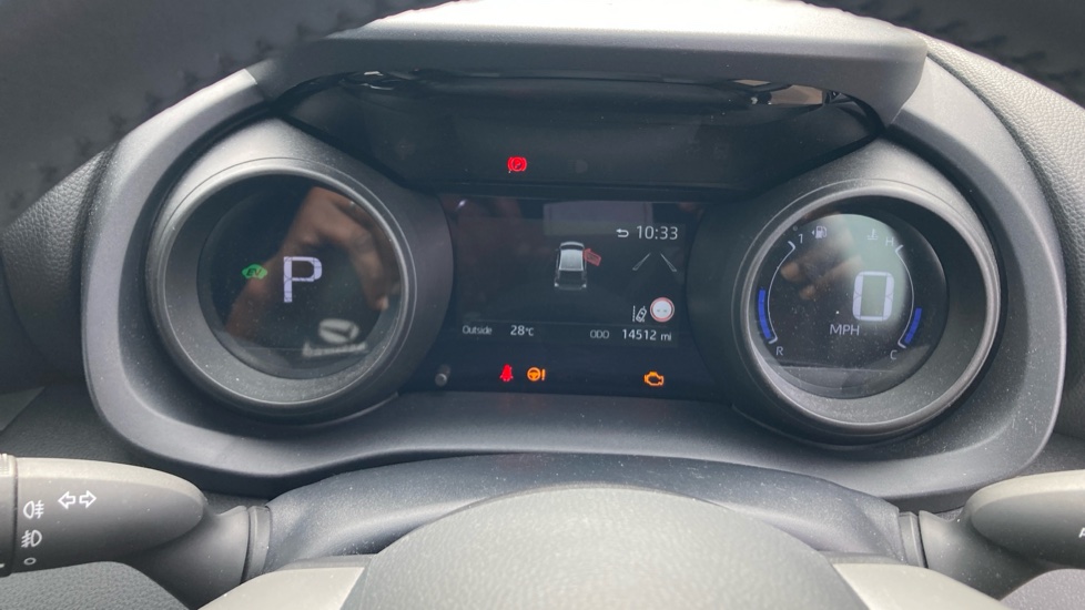 Toyota Yaris 1.5 Hybrid Design 5dr CVT Hybrid Hatchback - Image 11