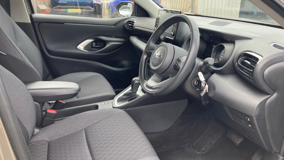 Toyota Yaris 1.5 Hybrid Design 5dr CVT Hybrid Hatchback - Image 12