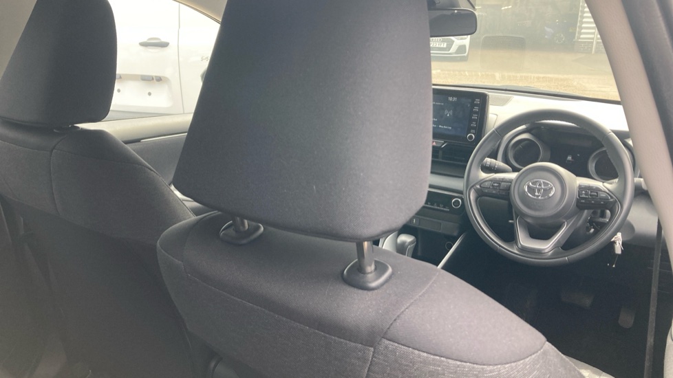 Toyota Yaris 1.5 Hybrid Design 5dr CVT Hybrid Hatchback - Image 19