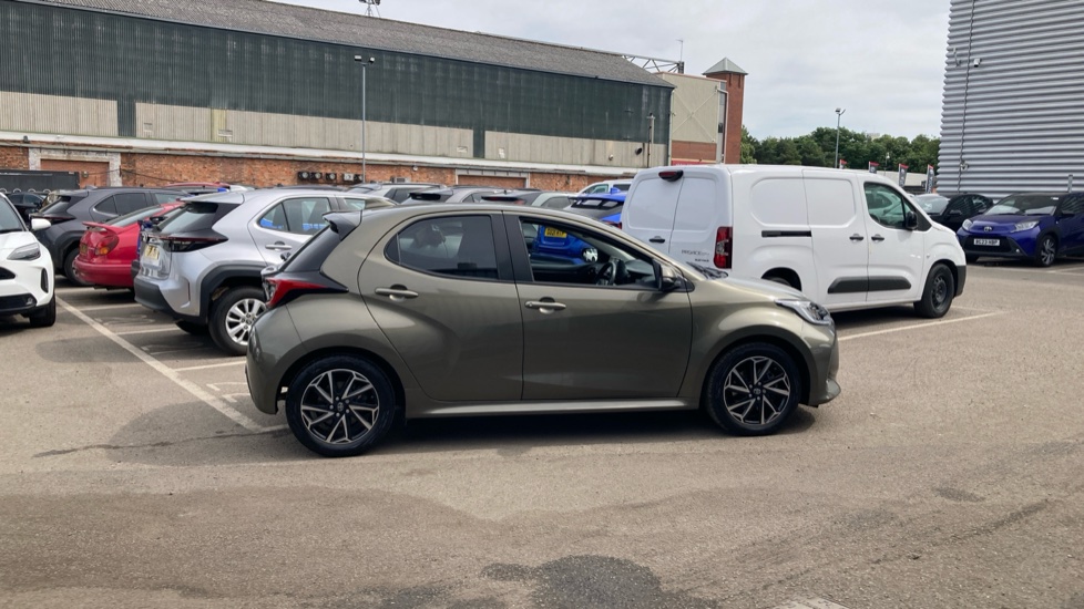 Toyota Yaris 1.5 Hybrid Design 5dr CVT Hybrid Hatchback - Image 23