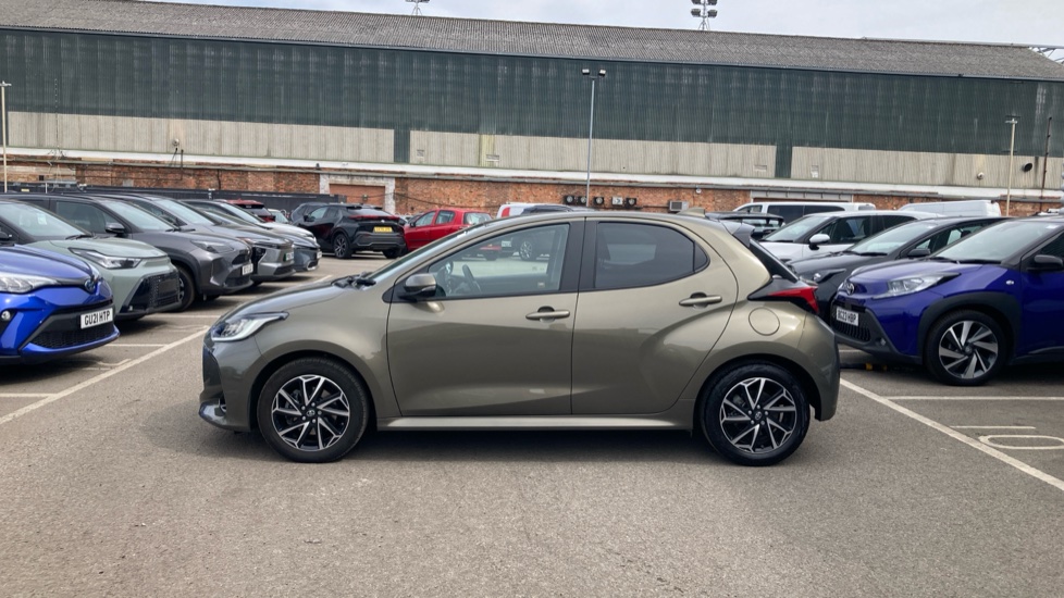 Toyota Yaris 1.5 Hybrid Design 5dr CVT Hybrid Hatchback - Image 24