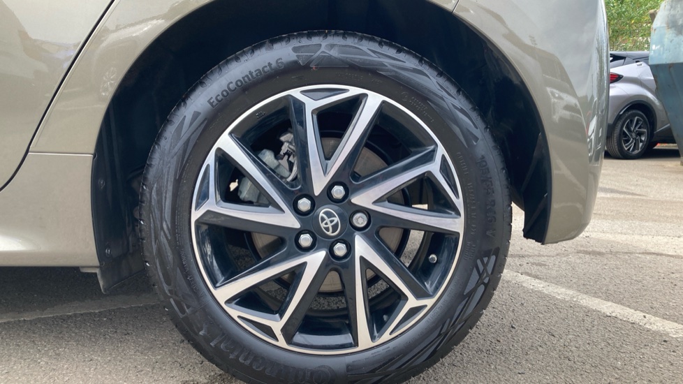 Toyota Yaris 1.5 Hybrid Design 5dr CVT Hybrid Hatchback - Image 25